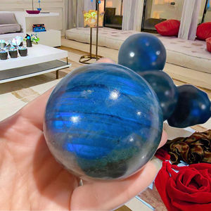 หินเรกิธรรมชาติ5-8ซม. หินลาบราดอไรต์ทรงกลมแวววาวสีฟ้าขัดเงาสำหรับตกแต่งห้อง fengshui - Product Image 2