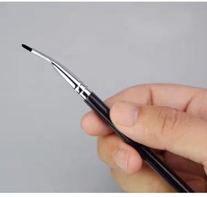 <span class=keywords><strong>Pinceau</strong></span> <span class=keywords><strong>Eye</strong></span> <span class=keywords><strong>Liner</strong></span> à pointe fine en gros Marque privée <span class=keywords><strong>Gel</strong></span> de maquillage des yeux <span class=keywords><strong>Pinceau</strong></span> Eyeliner incurvé Ultra fin <span class=keywords><strong>Pinceau</strong></span> à sourcils coudé - Product Image 2
