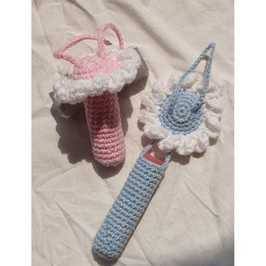 Handmade Crochet Lip Balm Holder With Flower Design Reusable Cotton Woven Cute Style Oblong Shape Lipstick <b>Bag</b> <b>Charm</b> - Product Image 2