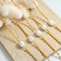 Mode rétro or 18 carats boule en acier inoxydable perles de riz chaîne perle d'eau douce bracelet à breloques femmes