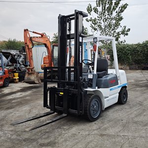 TCM 3Ton Forklift Used Diesel Forklift FD30 3Ton with Japanese Original Isuzu <b>Engine</b> - Product Image 2
