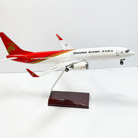 Cadeaux et articles d'artisanat populaires : Modèle d'avion B737 de Shenzhen Airlines en résine de 37 cm avec lumières LED et engrenages
