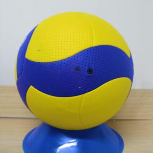 ลูกวอลเลย์บอลสำหรับฝึกซ้อมระดับมืออาชีพ ขนาด 5 ผลิตจากวัสดุ PU สัมผัสนุ่ม ใช้ได้ทั้งในร่มและกลางแจ้ง - Product Image 5