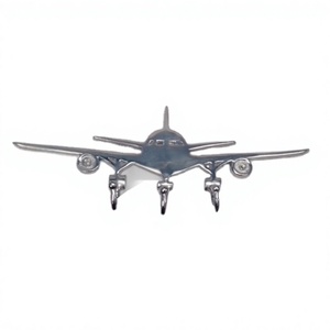 Modelo de avión fundido a presión, riel montado en la pared y ganchos, acabado pulido, elegante toallero, soporte de tela, regalos coleccionables, ganchos de pared - Product Image 1