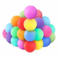 Balles anti-stress en mousse mate douce au toucher, vente en gros, lot en vrac, balles anti-stress à presser pour le bureau