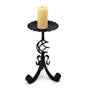 Table basse moderne en métal écologique finition noire avec 3 pieds de forme ronde pour la décoration de la maison et de l'hôtel - Product Image 1