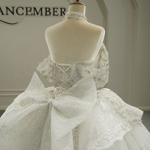 ชุดแต่งงานเจ้าสาวสไตล์วัง ประดับเพชรปักลายลูกปัด กระโปรงบานใหญ่ โรแมนติก รุ่น Gt26025 Jancember - Product Image 5