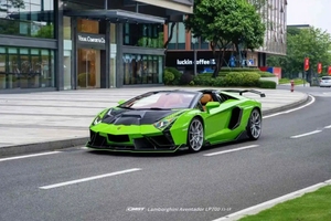 ชุดแต่งคาร์บอนไฟเบอร์แห้ง CMST Design สำหรับอัพเกรด Aventador LP700 พร้อมฝากระโปรงหน้า สเกิร์ตข้าง ดิฟฟิวเซอร์ Aventador L - Product Image 2