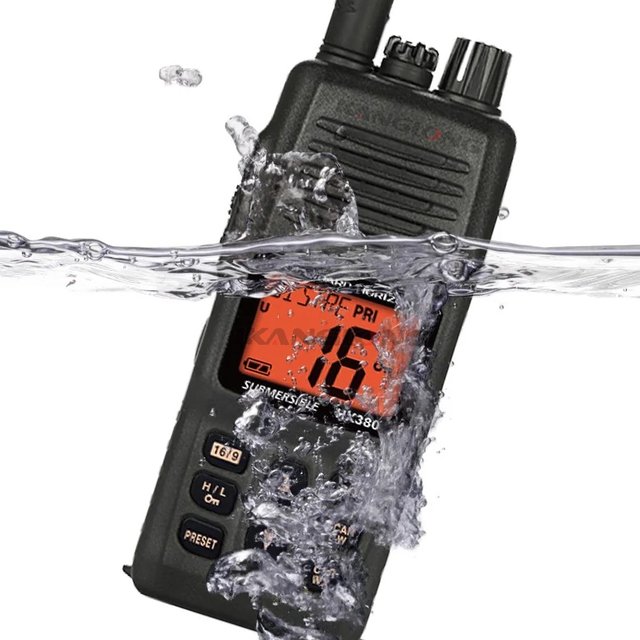 Standard HX380 GMRS VHF Waterproof IPX7 Maritime Intercom Handheld Radio with 5W Output 20KM Range 1600mAh Battery 40 Channels