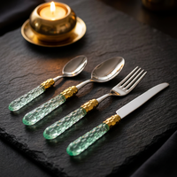 Emerald Luxe Couverts Vaisselle occidentale Manche plat en plastique Couteau à steak en acier inoxydable Fourchette Cuillère Vaisselle occidentale Ensemble de 24 pièces