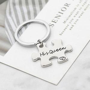Logotipo personalizado Letras Su Rey Su Reina Moda Parejas Mujeres Hombres <span class=keywords><strong>Novio</strong></span> Día de San Valentín Él y ella Rompecabezas Llaveros de metal - Product Image 2