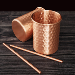 Tazze in Rame Puro da 400ml con Cannucce, Design Martellato, Bicchieri per Cocktail, Whisky, Birra e Succhi - Product Image 4