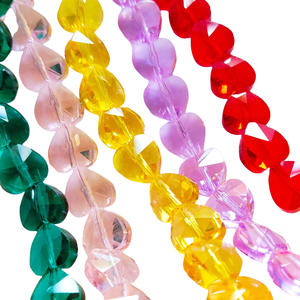 Cuentas de Cristal en Forma de Corazón de 10 mm, Colores Mezclados, Cristales Facetados, Espaciadores de Cristal, Venta al por Mayor para la Fabricación de Joyas y Manualidades - Product Image 1