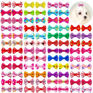 Moños para Perros de Poliéster con Diseño Floral Colorido, Accesorios de Peluquería para Mascotas de Halloween/Navidad, Estilo de Dibujos Animados, para Todas las Estaciones - Product Image 1