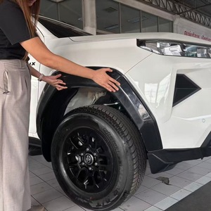 Guardabarros Estilo OEM para Hilux Travo 2026 de 4 Puertas, Ajuste Personalizado, Color Negro - Product Image 5