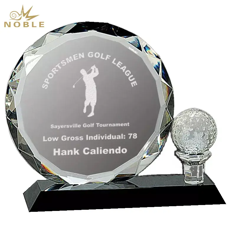 Wajah Kristal Bulat Mulia dan Bola Golf Kristal & Tee Dipasang Pada Penghargaan Piala Golf Dasar Kristal Hitam