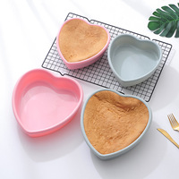 Moules à gâteau en silicone écologiques en forme de cœur de haute qualité Kingwise Wholesale, lot de 4, résistants au four, ensemble de moules personnalisés