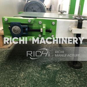 Machine d'emballage de nourriture pour oiseaux RICHI - Machine d'emballage de nourriture pour animaux à haute efficacité - Product Image 4