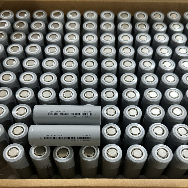 INR NCM 21700 40P 50E 4000mAh 5000mAh 3.6V Battery Cylindrical Lithium-ion Battery 1000 Cycles Rechargeable Battery 21700 Cells