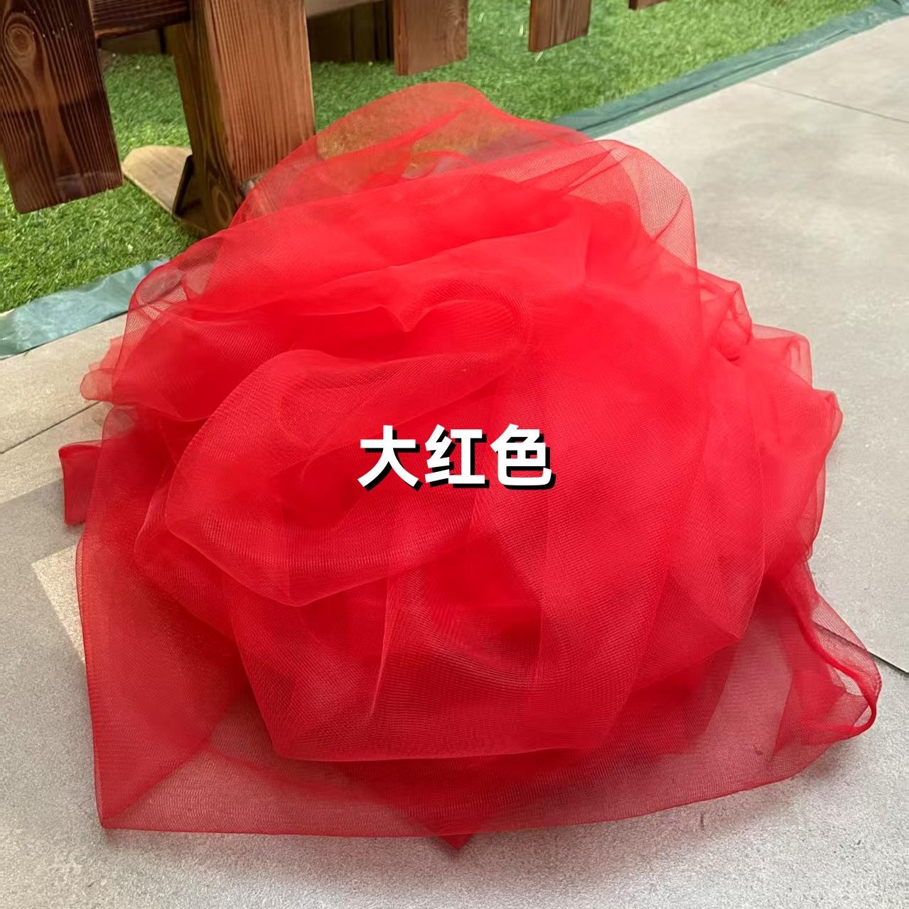 Gros rouge d'un mètre