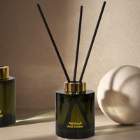 Diffuseur de parfum de luxe en verre 100ml 150ml 200ml 500ml en gros avec couvercle doré à vis et bâtonnets