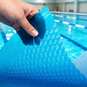 Couverture de piscine solaire en PE à bulles, couverture isolante pour piscine pour réduire l'évaporation de l'eau et la perte de chaleur - Product Image 1