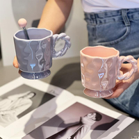 Mug en céramique à poignée torsadée, tasse à café mignonne pour femmes, couple, petit-déjeuner, cadeau d'anniversaire