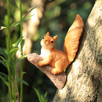 Figurine d'écureuil en résine, statue d'animal mignon, ornement d'écureuil ludique, décoration pour la maison, le bureau, le bureau d'ordinateur, le bureau, cadeau pour les amoureux de la nature