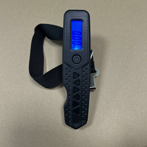 OEM skala berat untuk perjalanan memancing 50kg 3 in 1 pembuka botol & senter & skala bagasi - Product Image 3