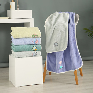 Toalla de Baño Infantil de Felpa de Coral con Diseño de Mundo Oceánico, Sin Pelusas, Tamaño Grande, para Uso Doméstico - Product Image 1