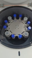 Centrifugeuse de laboratoire 4000 tr/min avec rotor à angle fixe 6*50ml basse vitesse 3-5W pour usage médical