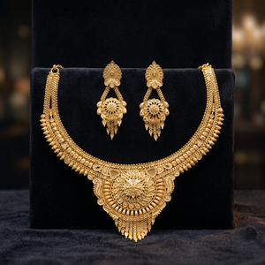 Collares de Oro Laminado de 14K, 18K, 24K al por Mayor, Conjunto de Joyería con Diseño Floral Tradicional, Collares de Moda Chapados en Oro sobre Latón. - Product Image 1
