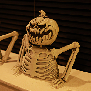 Figura de <span class=keywords><strong>Esqueleto</strong></span> de Halloween con Cabeza de Calabaza en Pose Sentada, Decoración de Halloween para <span class=keywords><strong>el</strong></span> Hogar, Fiestas y Casas Encantadas - Product Image 4