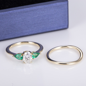 Bộ Nhẫn Đính Hôn Messi Gems 9K Yellow Gold <span class=keywords><strong>3</strong></span> Stones Moissanite Lab Grown Emerald - Product Image 2