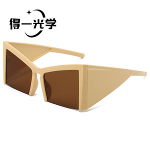 แว่นกันแดดทรงแคทอาย สีดำ UV400 แฟชั่นกลางแจ้งสำหรับทุกเพศ - Product Image 4