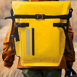 Mochila Impermeable de 30L para Camping, Excursionismo, Buceo, Playa y Viajes, con Cierre Enrollable, Resistente y de PVC - Product Image 1