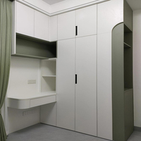 Armoire en bois moderne minimaliste de haute qualité avec coiffeuse intégrée et rangement
