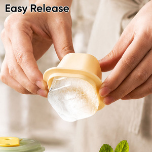 Bac à glaçons 2-en-1 avec système de dépose par pression, moule à glace grand format de 50 ml sans BPA de qualité alimentaire avec couvercle pour cuisine, café et bar à domicile - Product Image 3