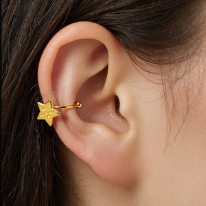 Pendientes de clip en forma de estrella, chapados en oro de 18k, de acero inoxidable, para orejas sin perforar, joyería de moda. - Product Image 1
