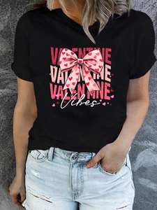 T-shirt graphique « Valentine Vibes » pour femme, décontracté, à manches courtes, col rond, en polyester tricoté, motif lettres et nœud, idéal pour l'été - Product Image 3