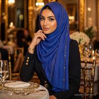 Châle en mousseline de soie lisse et douce, orné d'une ligne délicate de strass dorés, fluide et élégant, pour usage quotidien ou de soirée, Hijab musulman, Foulard modeste pour femme