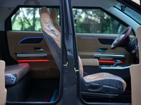 Nouvelle Voiture Électrique Chinoise Économique 60 km/h 3500W, 4 Portes, 4 Roues, pour la Mobilité des Personnes Âgées