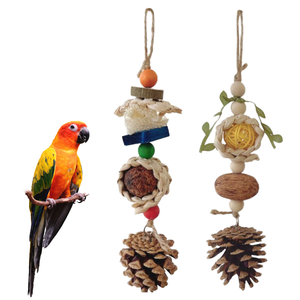 Mangeoire à oiseaux en bois de maïs naturel écologique, forme ronde, pour perroquets, utilisation en extérieur et en intérieur, toutes saisons - Product Image 1