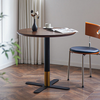 Table à manger nordique, plateau en MDF écologique, placage en bois massif, base en alliage d'acier, pour la décoration de la maison, du café ou d'un petit appartement
