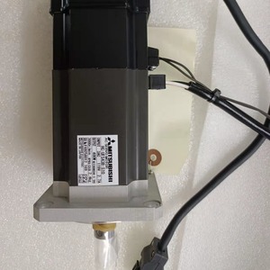 Moteur servo AC Mitsubishi HC UF S43B S10 400W 119V 2.7A Fabriqué au Japon - Product Image 1