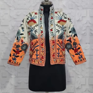 Veste longue en tissu Suzani tie-dye, attrayante, brodée à la main, pour femmes, style bohème, gypsy, festival, printemps. - Product Image 1