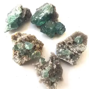 प्राकृतिक क्रिस्टल कच्चे पत्थर ग्रीन Fluorite खनिज नमूनों के लिए संग्रह