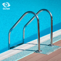 Échelle de piscine en acier inoxydable 304 avec marches antidérapantes à double couche pour hôtels, complexes hôteliers, villas et projets de piscines commerciales