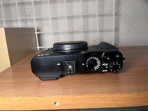 กล้องพกพาขนาดกะทัดรัด Fujifilm X-E3 24.3MP 4K UHD กล้องดิจิตอลสำหรับถ่ายภาพสตรีท - Product Image 3