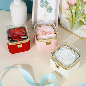 Portagioie rosa rotante Auto con fiori eterni vetrina in vetro acrilico borsa di <span class=keywords><strong>San</strong></span> <span class=keywords><strong>Valentino</strong></span> compleanno a sorpresa regalo per <span class=keywords><strong>lei</strong></span> - Product Image 4